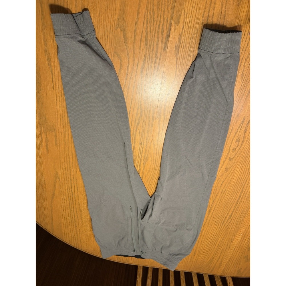 Lululemon Men's GridLiner Fleece Joggers Medium Sage Green Tapered Zip Pocket